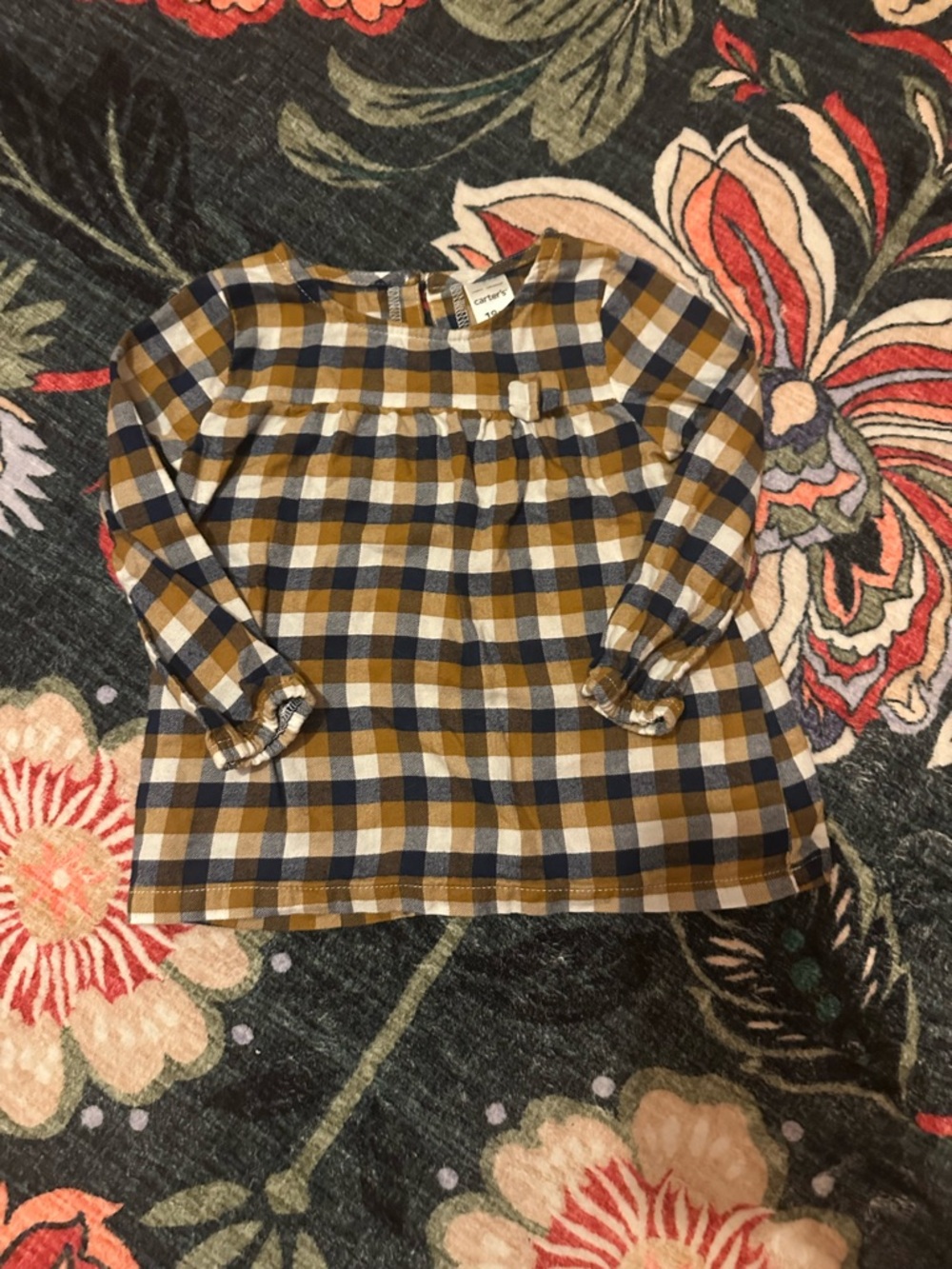 3/$25 🧸 Carters Plaid Long Sleeve Top Size 18 Months